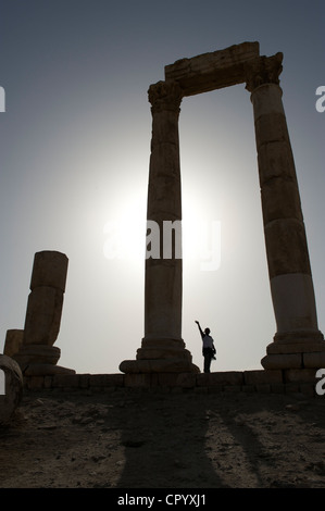 Hercules tempio su Citadel Hill ad Amman, capitale del Regno Hascemita di Giordania, Medio Oriente e Asia Foto Stock
