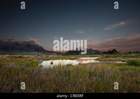 Ancora lago nel paesaggio rurale Foto Stock