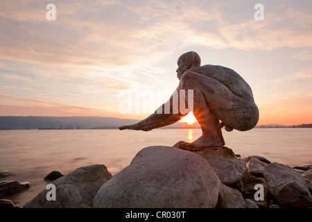 Scultura onda permanente "El Niño", il lago di Costanza Radolfzell am Bodensee, Baden-Wuerttemberg, Germania, Europa Foto Stock