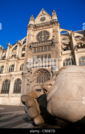 Francia, Parigi , quartiere delle Halles, scultura di Henri de Miller nella parte anteriore del St Eustache Chiesa Foto Stock