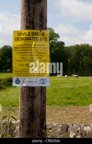 Devils Bridge  sito autorizzato per viaggiatori di montaggio del Appleby Horse Fair, Cumbria, Regno Unito Foto Stock