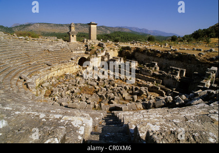 La Turchia Regione Mediterranea Costa turchese Lycia Xanthos Antico sito elencato come patrimonio mondiale dall' UNESCO il teatro romano Foto Stock