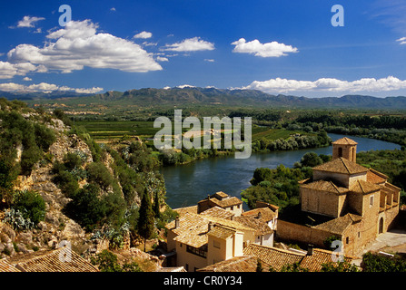 In Spagna, in Catalogna, provincia di Tarragona, Ribera d'Ebre comarca, Miravet e fiume Ebre Foto Stock