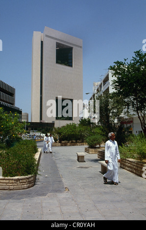Scene del vecchio centro storico di Jeddah chiamato Al-Balad, e alcune delle nuove versioni di adiacente gli sviluppi moderni. Foto Stock