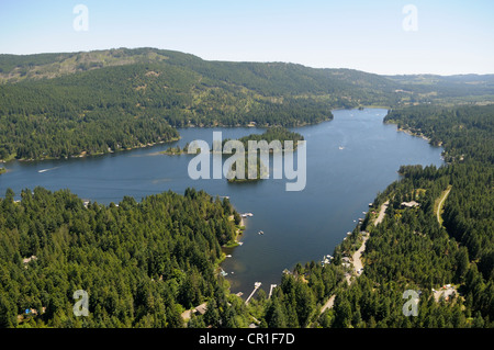 Vista aerea del Lago di Shawnigan, Isola di Vancouver, British Columbia, Canada Foto Stock