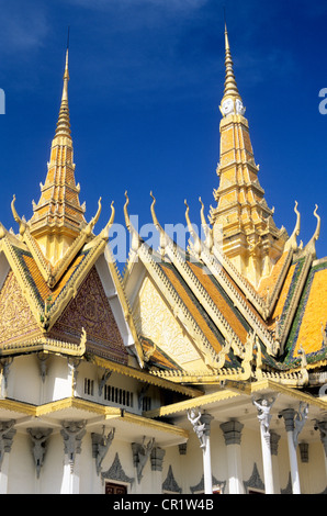 Cambogia, Phnom Penh, Royal Palace, la pagoda del trono hall Foto Stock