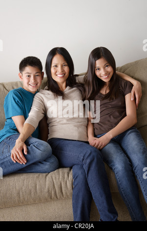 Stati Uniti, California, Los Angeles, Ritratto di famiglia allegra Foto Stock