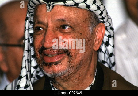 Shimon Peres e Yasser Arafat incontra la stampa dopo la loro riunione a Gaza. Foto Stock