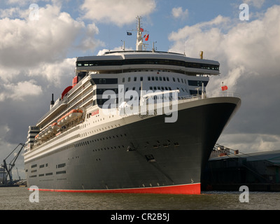 Cunard liner Queen Mary 2 ormeggiato in Inghilterra Southampton Regno Unito Foto Stock