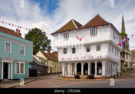 Thaxted Guildhall con il Fishmarket Street sulla sinistra Foto Stock