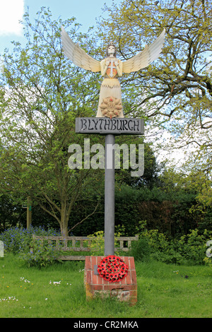 Villaggio segno a Blythburgh Inghilterra Suffolk REGNO UNITO Foto Stock