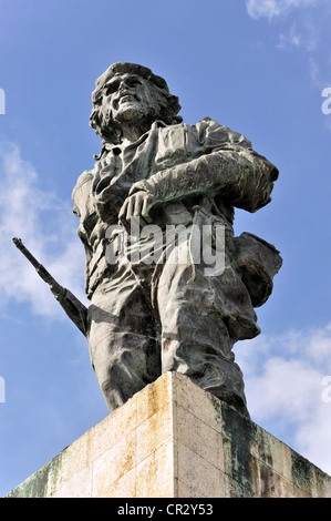 Memoriale di Ernesto Che Guevara, 6 metro di altezza statua in bronzo, Santa Clara, Cuba, Antille Maggiori, dei Caraibi e America centrale Foto Stock