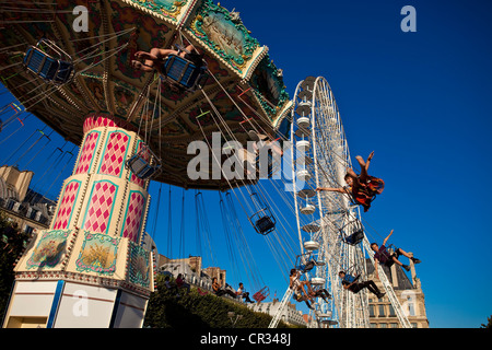 Francia, Parigi ( 75 ), il giardino delle Tuileries e la grande ruota e una rotatoria (estate 2009) Foto Stock