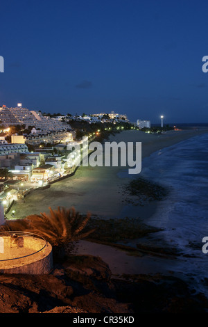 Faro, spiaggia, scena notturna, Jandia Playa Playa del Matorral, Morro Jable, Matorral, Fuerteventura, Spagna, Europa Foto Stock