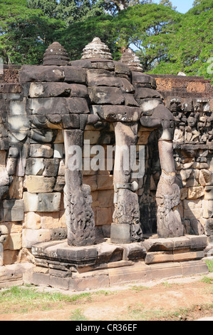 Terrazza degli elefanti, Angkor Thom, Siem Reap, Cambogia, sud-est asiatico Foto Stock