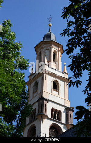 Campanile della chiesa a Cavalese, Trentino Foto Stock