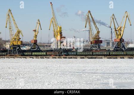 Il porto di Odessa è bloccato dal ghiaccio, congelati Mar Nero, un raro fenomeno, l'ultima volta si è verificata nel 1977, Odessa, Ucraina Foto Stock