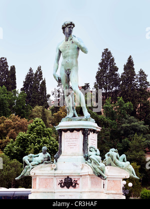 Replica del famoso David di Michelangelo, statua a Piazzale Michelangeo, Firenze Foto Stock