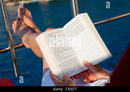 Croazia, Dalmazia, costa dalmata, il Parco Nazionale di Mljet island, Pomena Harbour, rilassante a bordo di Marya goletta Magdalena Foto Stock