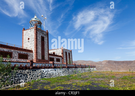 Faro di Faro di Punta de la Entallada sulla costa orientale di Fuerteventura, Isole Canarie, Spagna, Europa Foto Stock