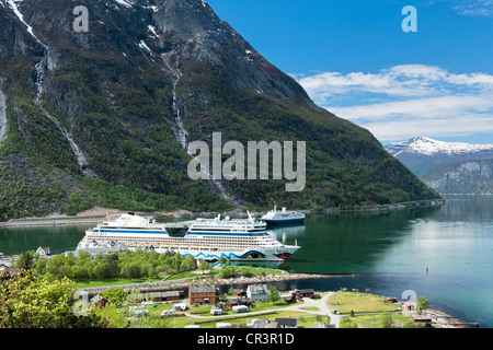 Cruiseboats Aida e Marco Polo in Norvegia, Scandinavia, Europa Foto Stock