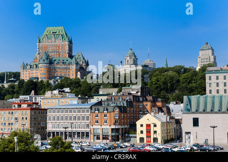 Canada, Québec, Provincia di Quebec City, Città Vecchia patrimonio mondiale dell'UNESCO, il Castello Frontenac da St Lawrence River Foto Stock