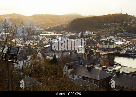 Vista su Oban da McCaigs Tower. Oban Foto Stock