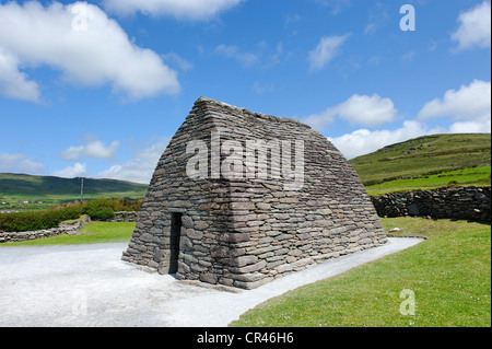 Gallarus oratorio, chiesa di pietra, sesto al VIII secolo, la penisola di Dingle, nella contea di Kerry, Irlanda, Europa Foto Stock