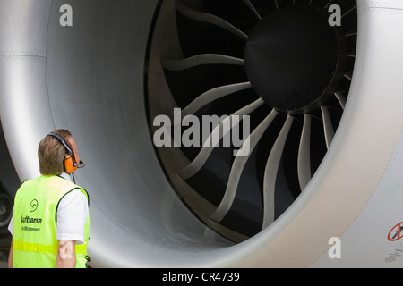 Un Lufthansa Boeing 747-8 motore. Foto Stock