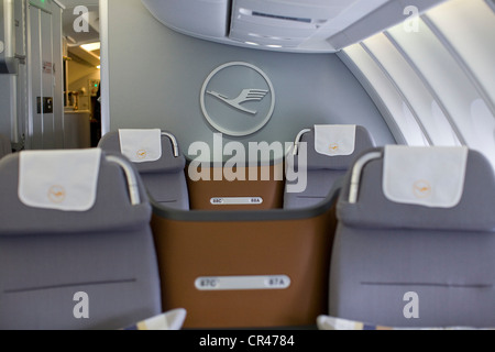 Nella sezione Business Class di Lufthansa Boeing 747-8. Foto Stock