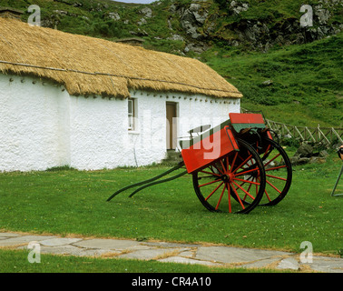 Carrello presso il Museo della Cultura Popolare, Glencolumbkille, County Donegal, Repubblica di Irlanda, Europa Foto Stock