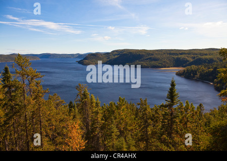 Canada, Provincia di Quebec, Saguenay St Lawrence National Marine Park, la Fjord visto dalla Pointe aux Crepes Foto Stock