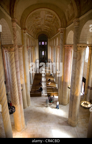 Francia, Vienne, St Savin, Abbaye St Savin, patrimonio mondiale dell UNESCO per i suoi affreschi romanici Foto Stock