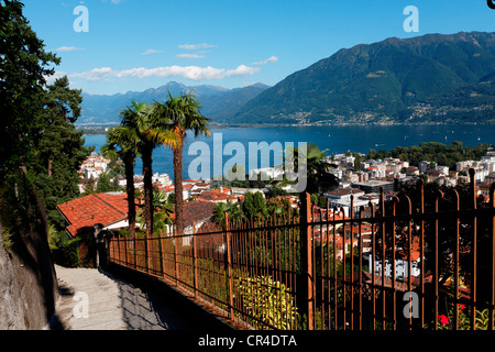 Il Lago Maggiore, Locarno, Canton Ticino, Svizzera, Europa Foto Stock