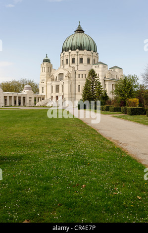 Wiener Zentralfriedhof, Vienna il cimitero centrale, Karl-Borromaeus chiesa progettata da Max Hegele, cripta presidenziale, Vienna Foto Stock