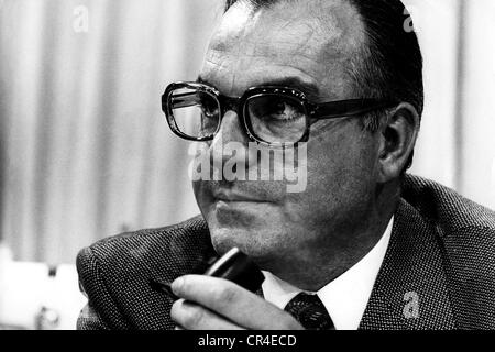 Kohl, Helmut, * 3.4.1930, deut. Politiker (CDU), leader della frazione CDU nella Dieta Renania-Palatinato (Landtag), ritratto, 1960s, , Foto Stock