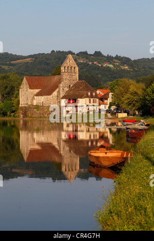 Beaulieu sur Dordogne, la valle della Dordogna, Correze, Limousin, Francia, Europa Foto Stock