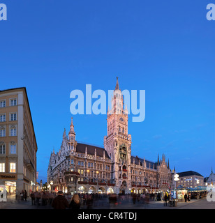 Neues Rathaus, Municipio nuovo piazza Marienplatz, Monaco di Baviera, Germania, Europa Foto Stock