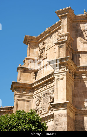 Dettaglio del monastero e chiesa di San Girolamo tra alberi di arancio in Granada, Spagna. Foto Stock