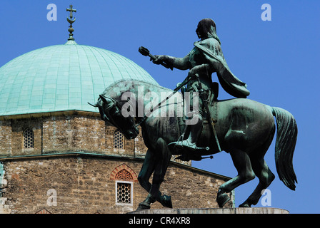 Ungheria, Dél-Dunántúl, Contea di Baranya, Pecs, Szechenyi Square (Szechenyi ter), la statua equestre di János Hunyadi da Foto Stock
