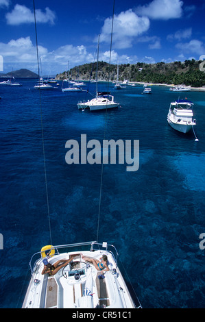 Regno Unito, Isole Vergini Britanniche, sale isola (vista aerea) Foto Stock