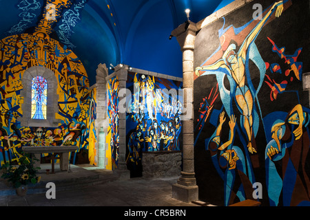 Francia, Creuse, chiesa di Sous Parsat, moderno affreschi del pittore Gabriel Chabrat Foto Stock