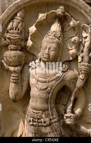 Dettagli su una guardstone nel Quadriportico Vatadage, Polonnaruwa, Centro Nord, Sri Lanka Foto Stock