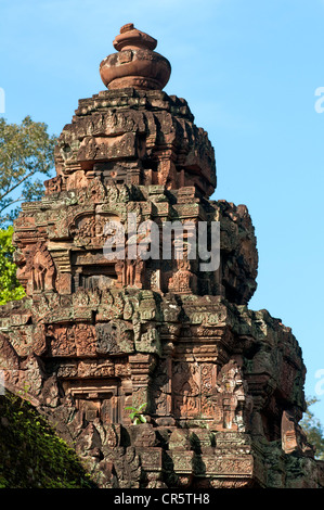 Torre entro il Banteay Srei temple, Cittadella delle donne, Angkor, Cambogia, sud-est asiatico Foto Stock