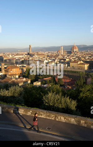Italia Toscana Firenze centro storico sono classificati come patrimonio mondiale dall' UNESCO panoramica del Duomo con il Campanile di Giotto Palazzo Foto Stock