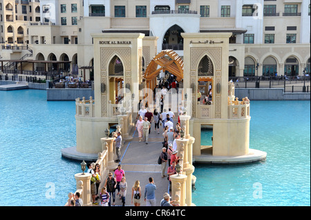 Souk Al Bahar, Dubai Business Bay, Downtown Burj Dubai, Dubai, Emirati Arabi Uniti, Medio Oriente e Asia Foto Stock