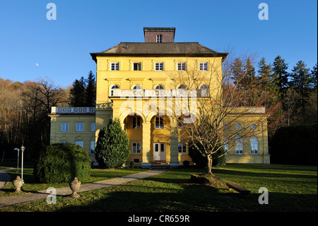 Schloss Allmannshausen Castello, il lago di Starnberg, Berg district, Alta Baviera, Baviera, Germania, Europa Foto Stock