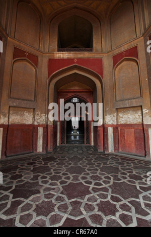 La Tomba di Humayun, luogo di sepoltura di Muhammad Nasiruddin Humayun, seconda riga dell'Impero Mughal India Foto Stock