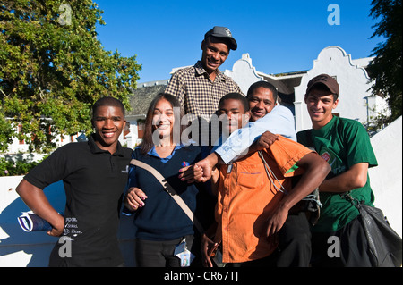 Sud Africa, Western Cape, sulla strada del vino, Stellenbosch, un gruppo di giovani Foto Stock