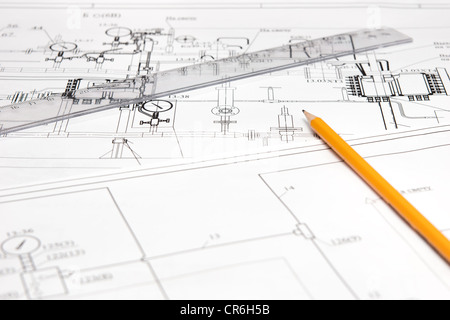 Matita e un righello è stampato sul disegno Foto Stock